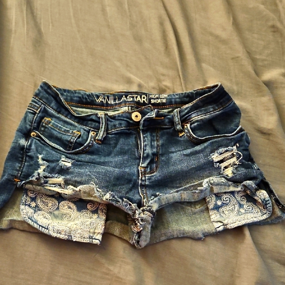 Vanilla Star Blue Distressed Women Shorts